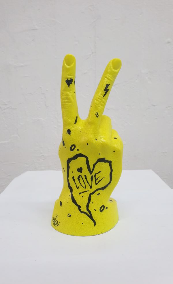 Hand Love Yellow